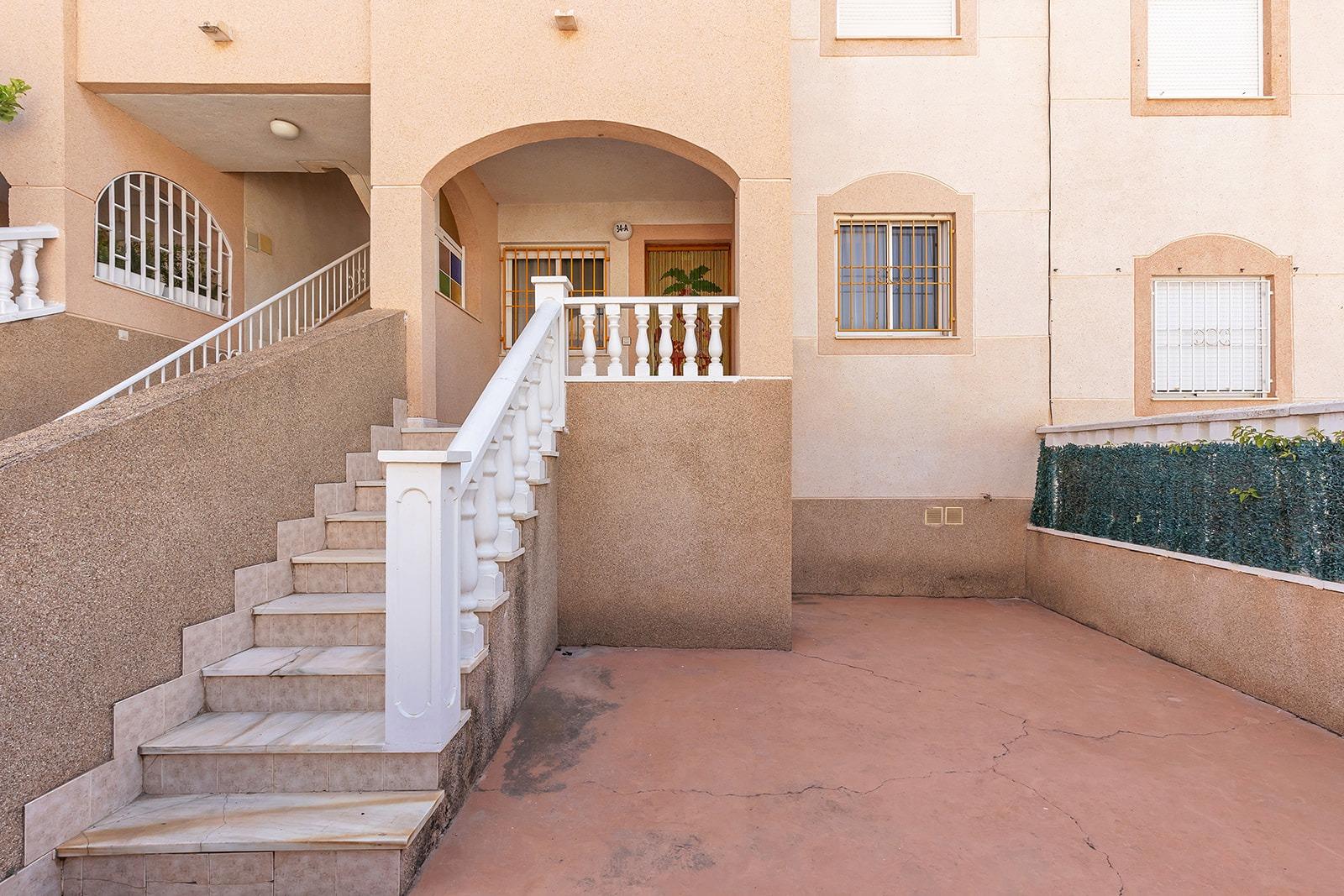 Bungalow en Torrevieja en la zona de Los Balcones – Los Altos del Edén – MH043
