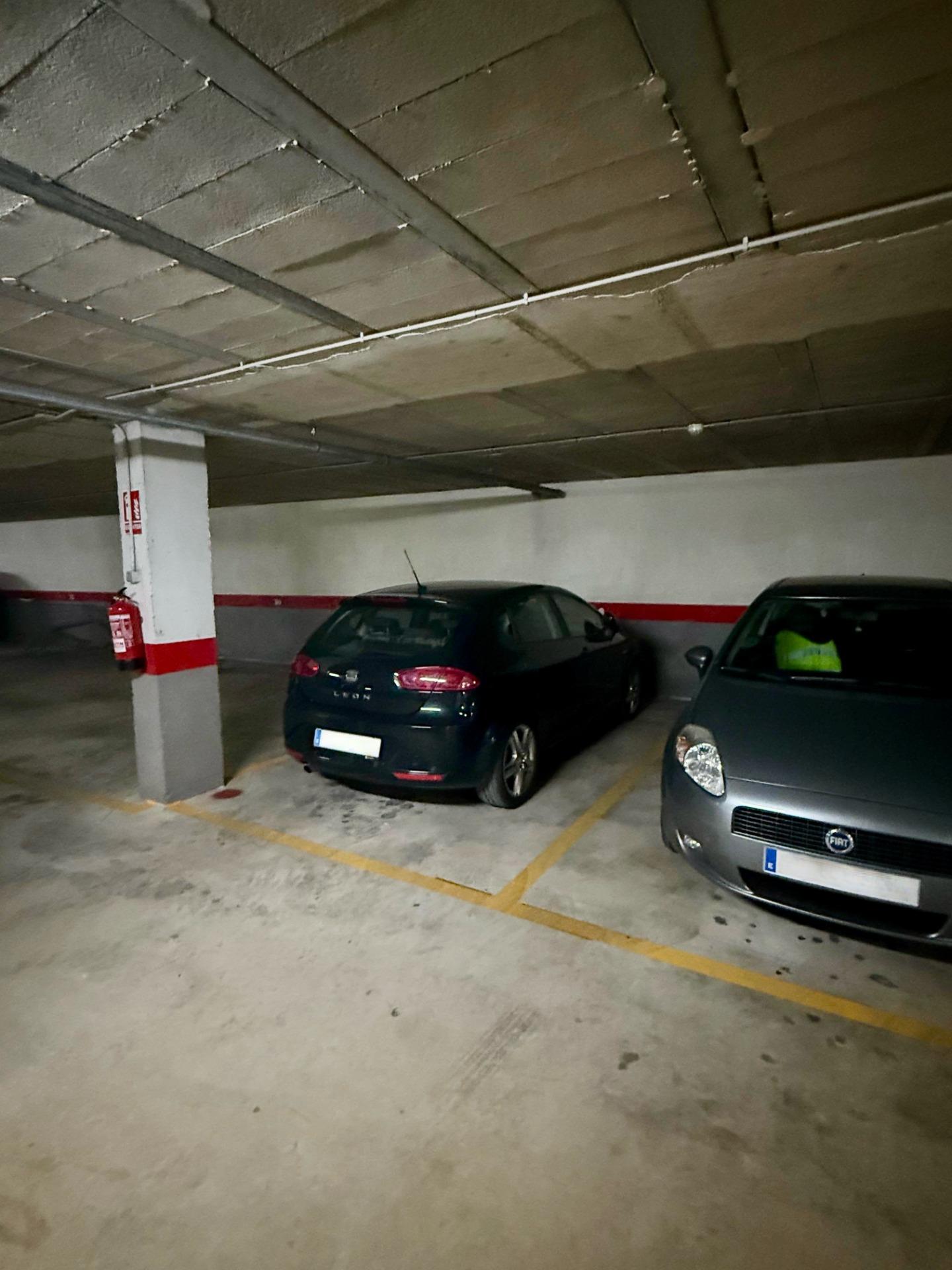 Parking en Torrevieja en la zona de Playa de los Locos – MH036