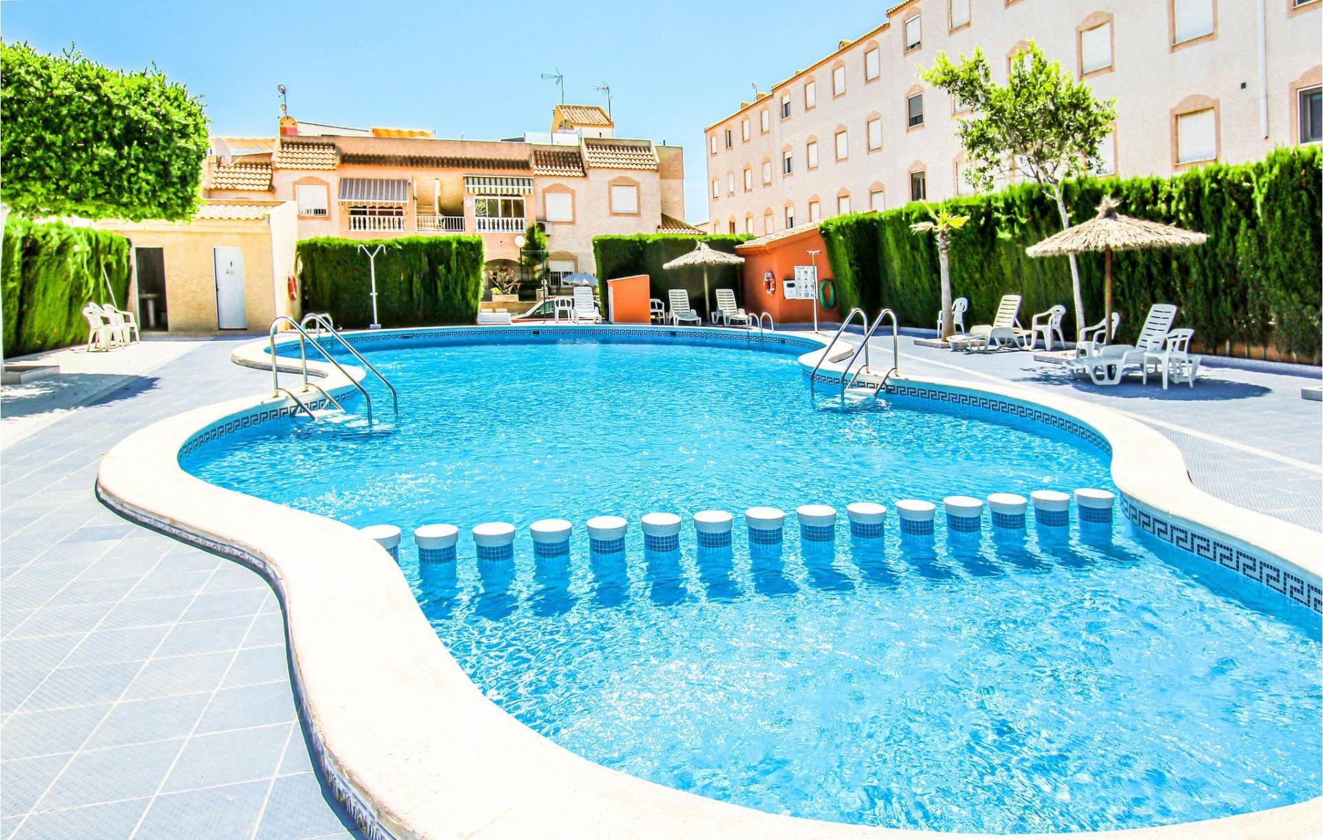 Bungalow en Torrevieja en la zona de Los Balcones – Los Altos del Edén – MH043