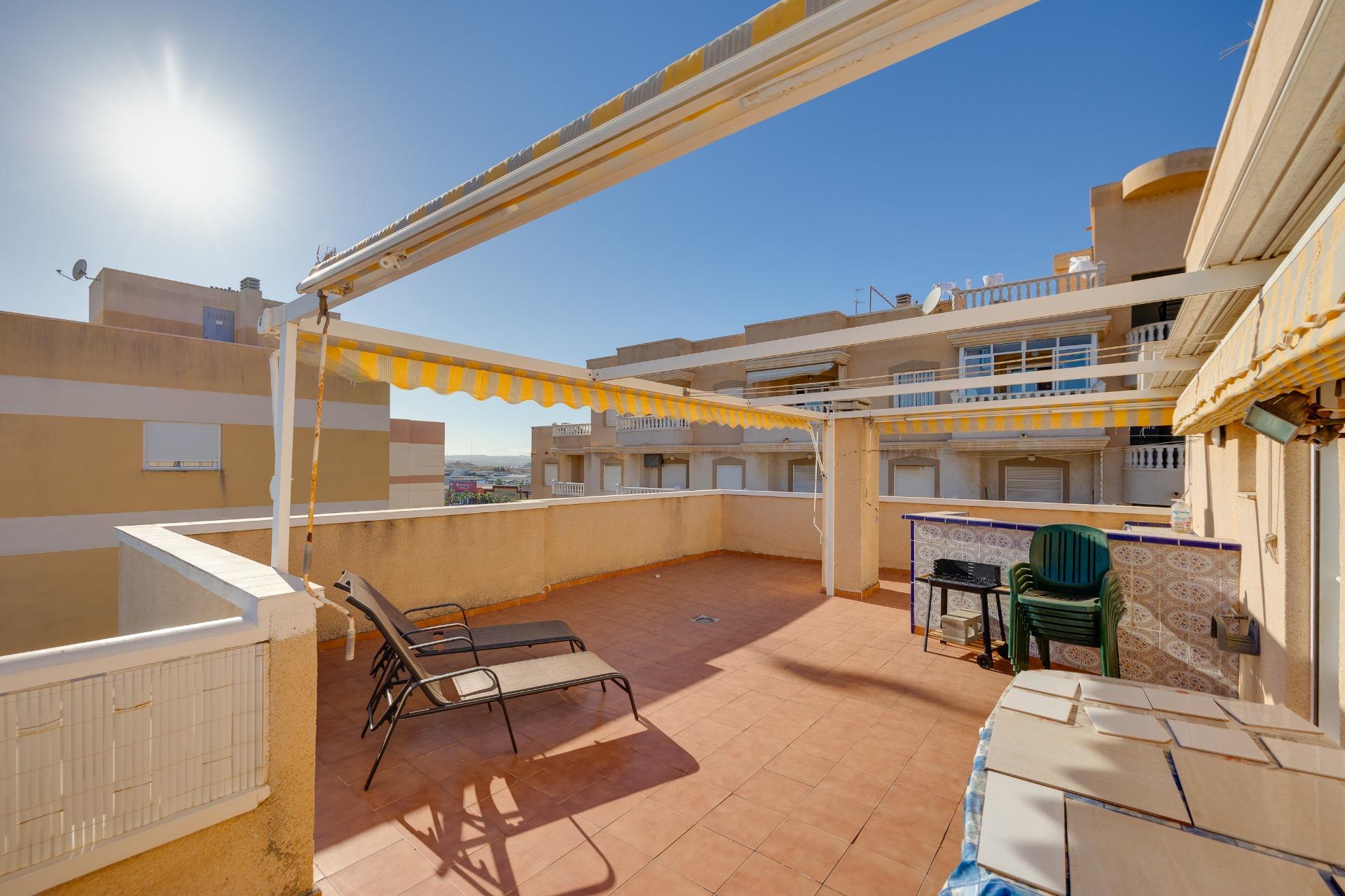 Apartamento en Torrevieja en la zona de Nueva Torrevieja – MH066