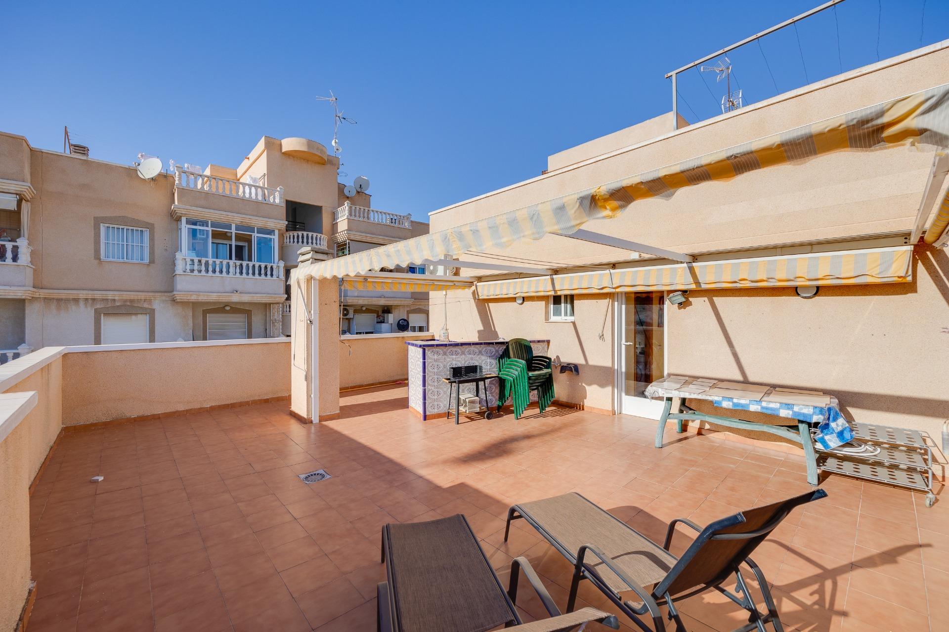 Apartamento en Torrevieja en la zona de Nueva Torrevieja – MH066
