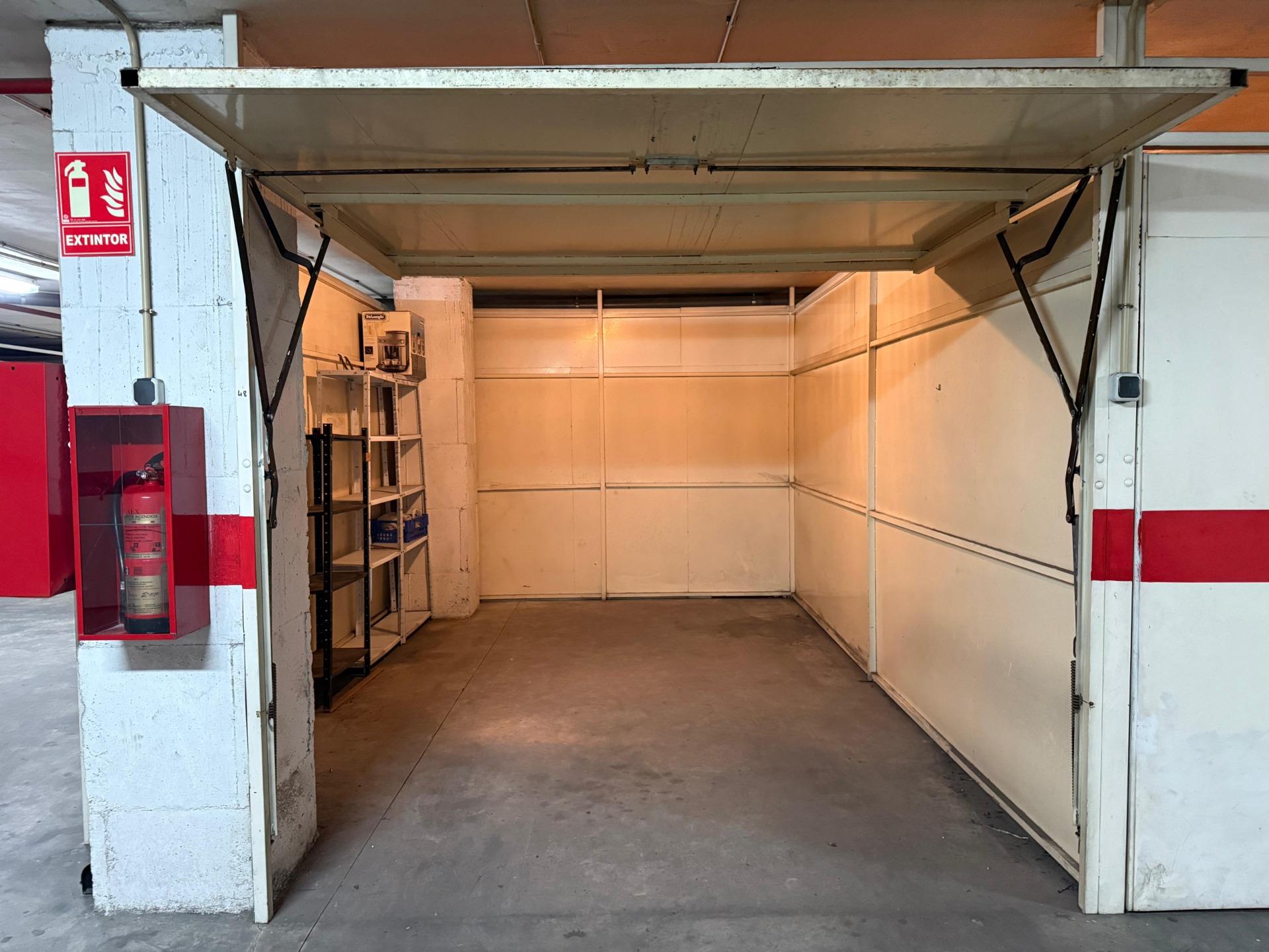 Garaje en Torrevieja en la zona de Centro – MH067