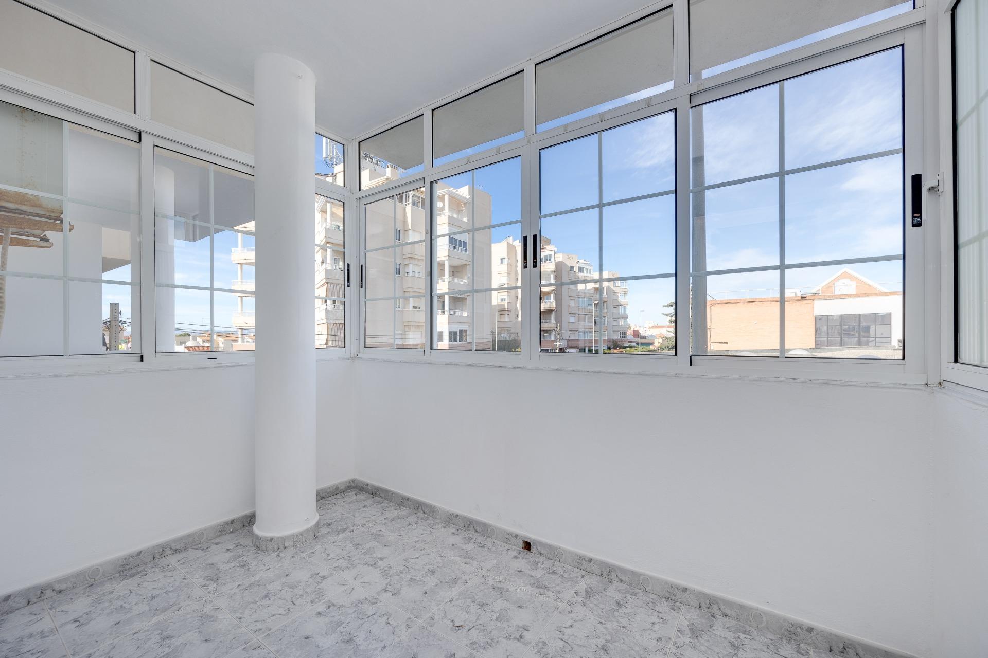Apartamento en Torrevieja en la zona de Playa del Cura – MH068