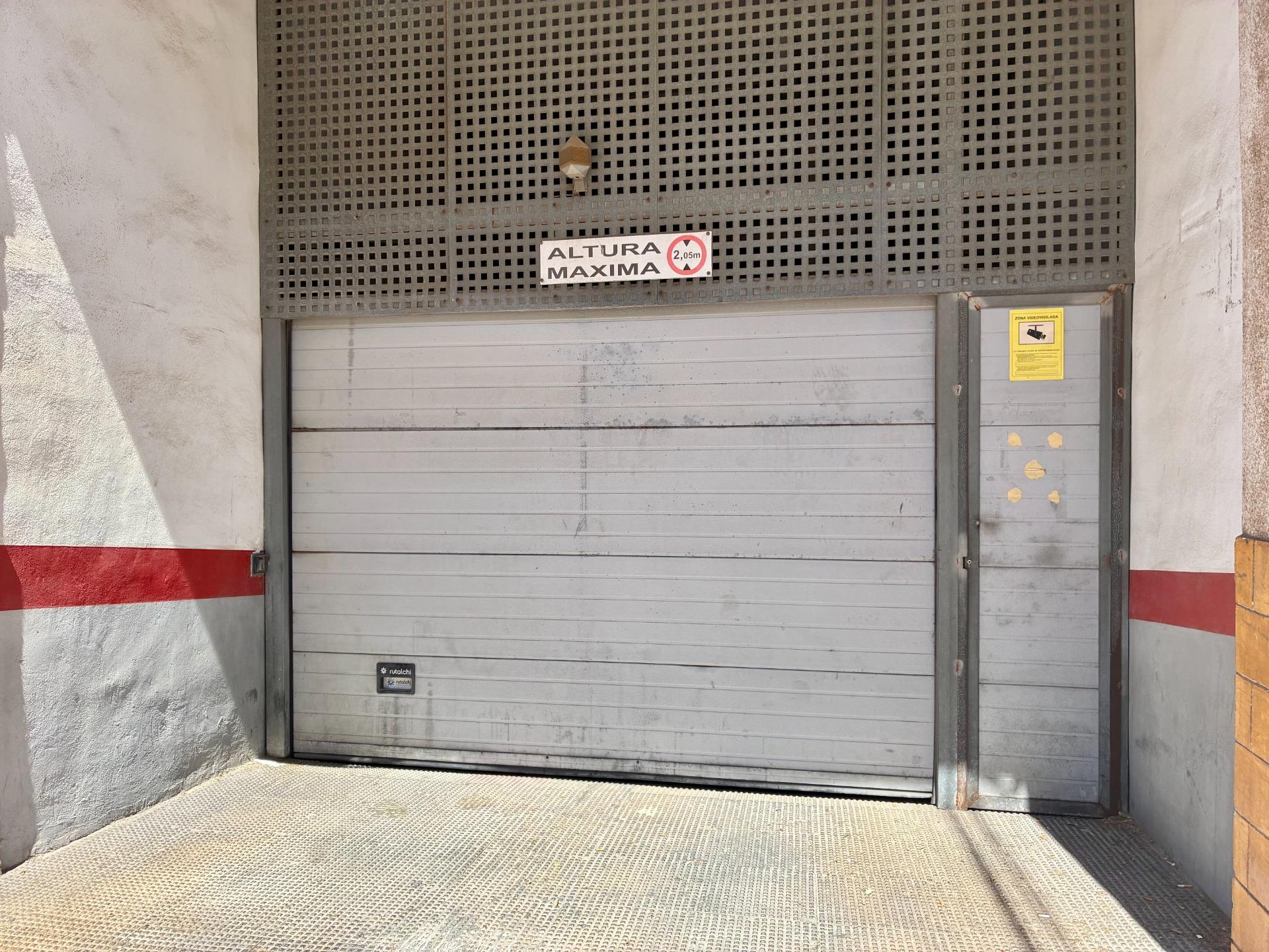 Parking en Torrevieja en la zona de Centro – MH078