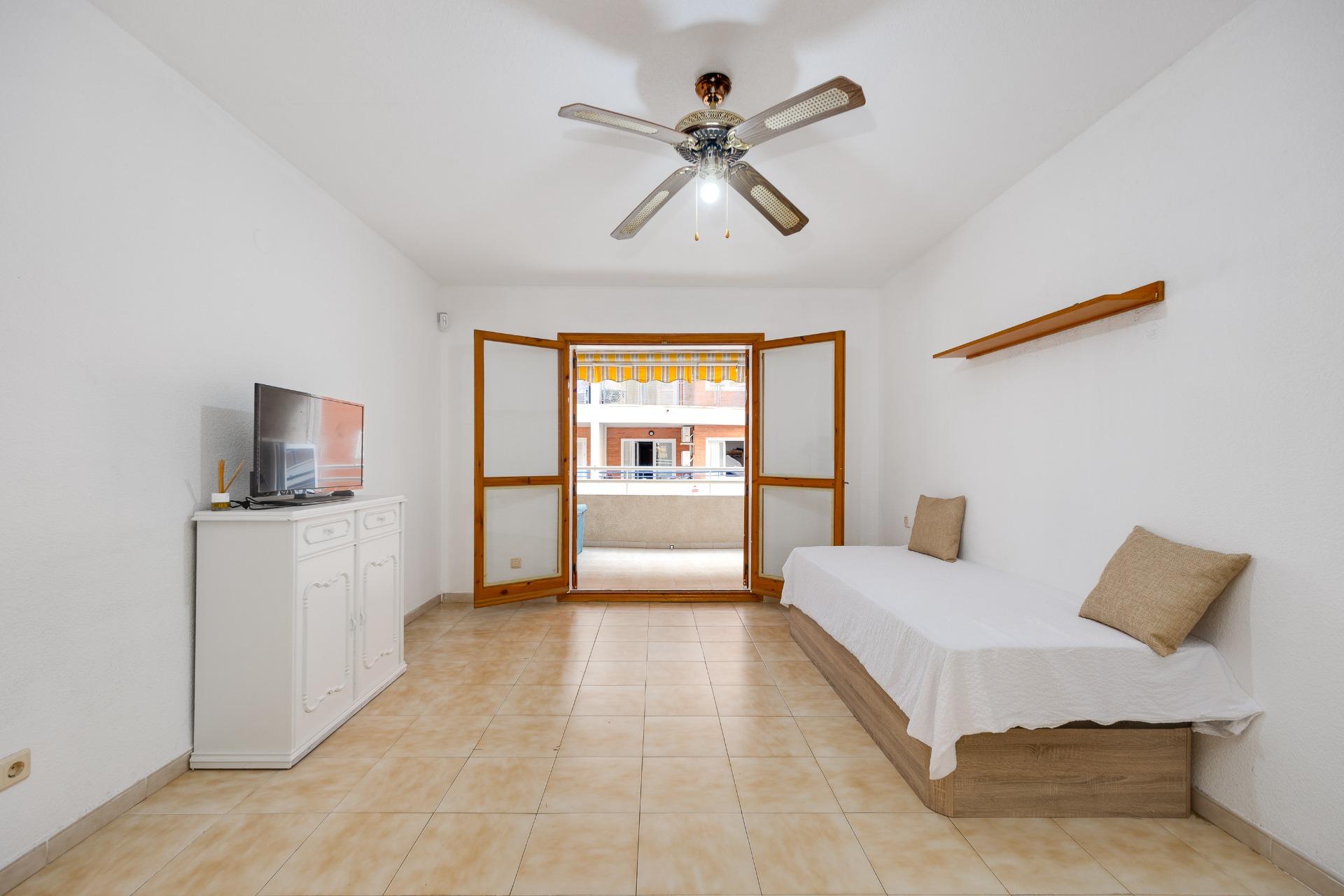 Apartamento en Torrevieja en la zona de Acequion – MH077