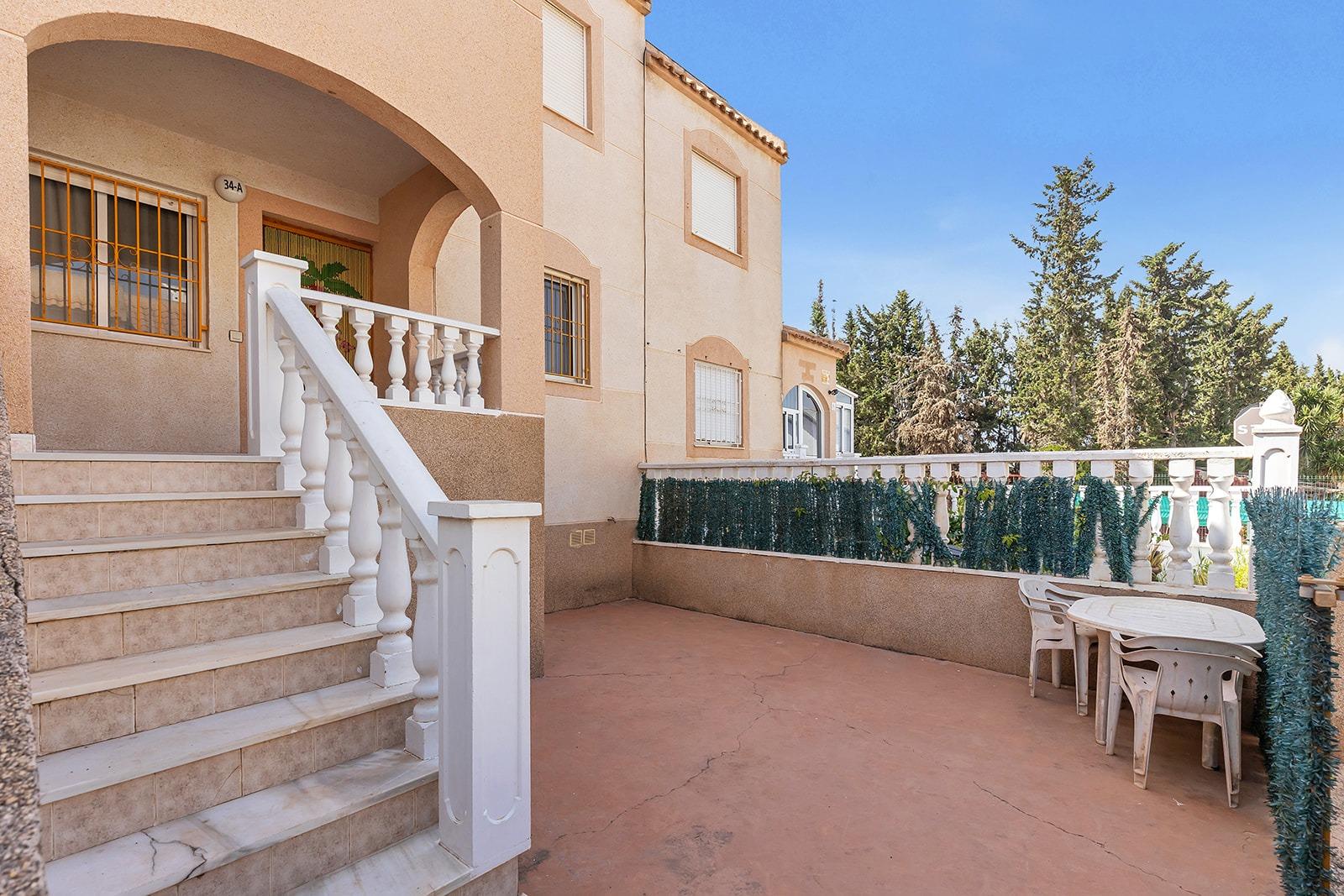 Bungalow en Torrevieja en la zona de Los Balcones – Los Altos del Edén – MH043