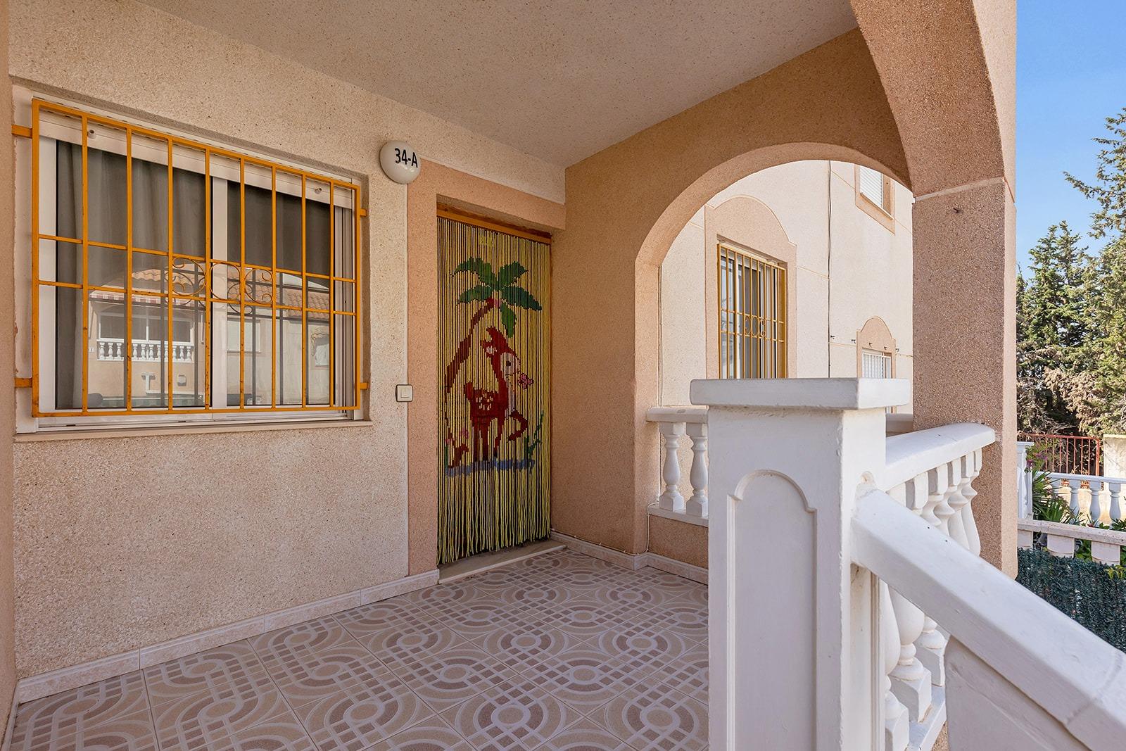 Bungalow en Torrevieja en la zona de Los Balcones – Los Altos del Edén – MH043