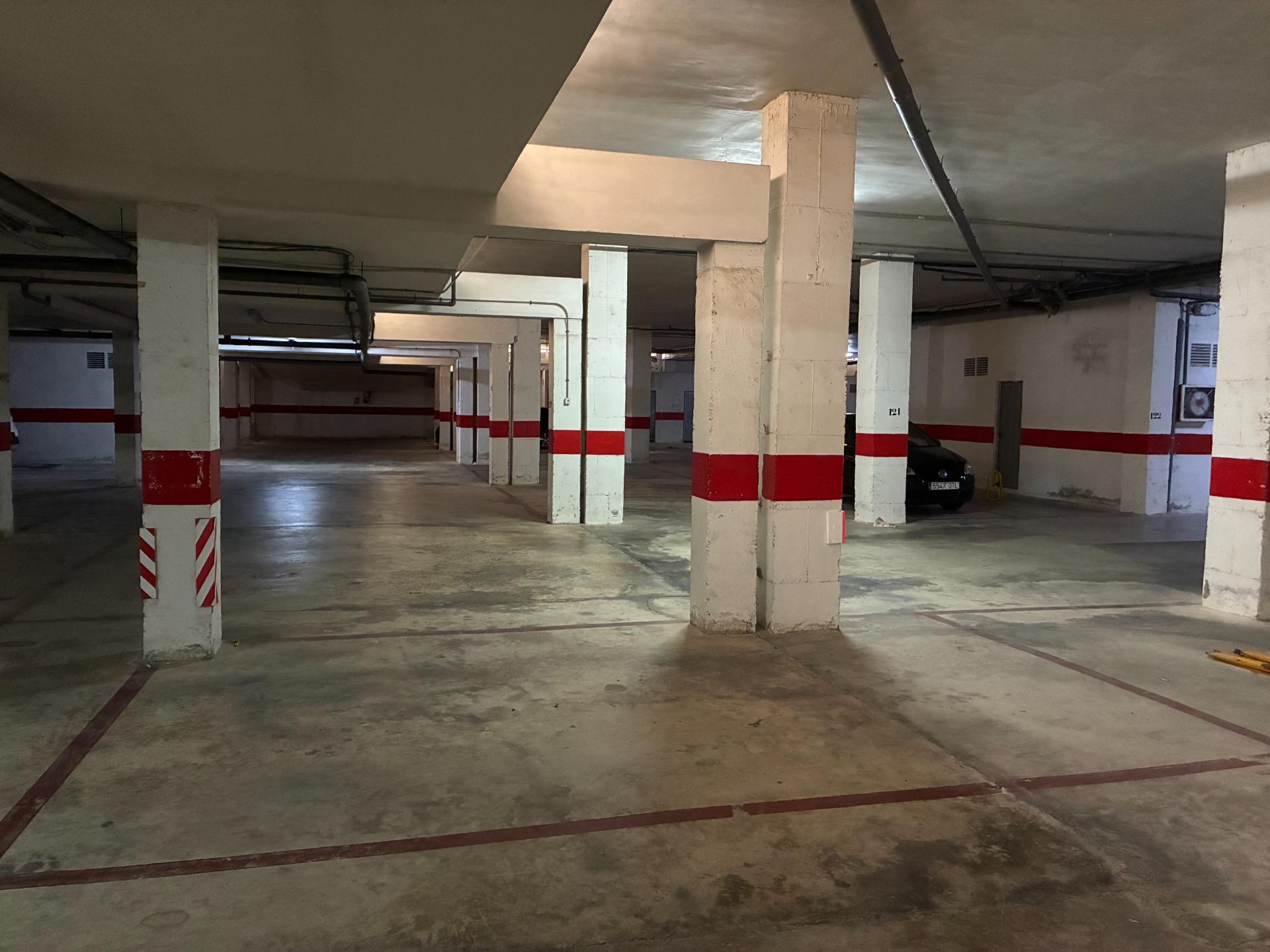 Parking en Torrevieja en la zona de Los Europeos – MH083
