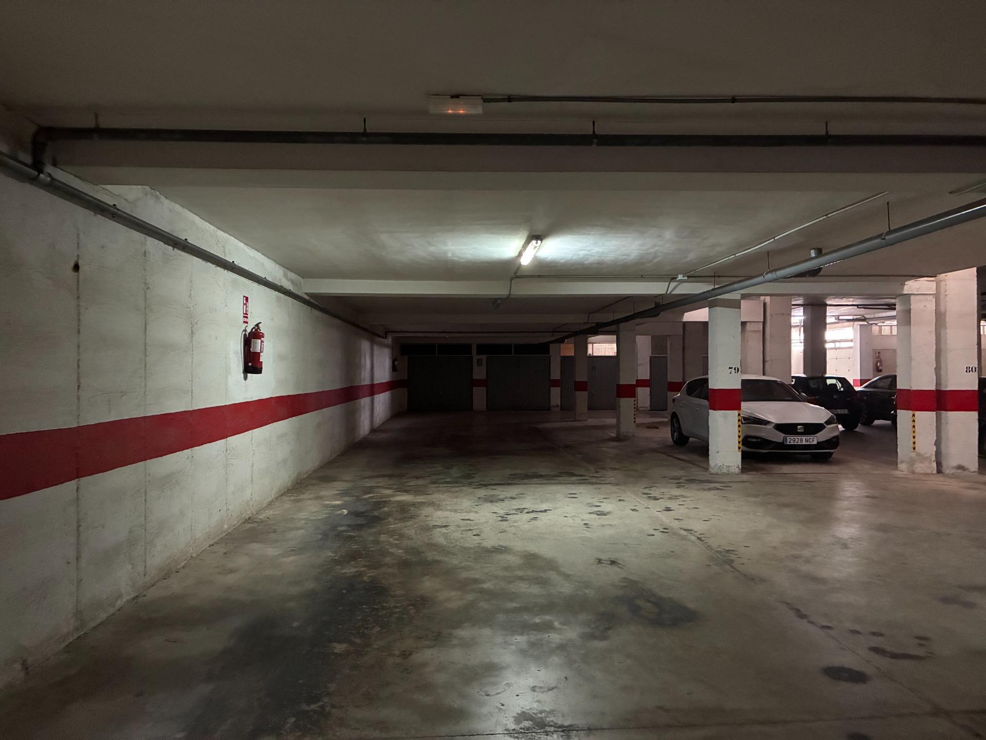 Parking en Torrevieja en la zona de Los Europeos – MH083
