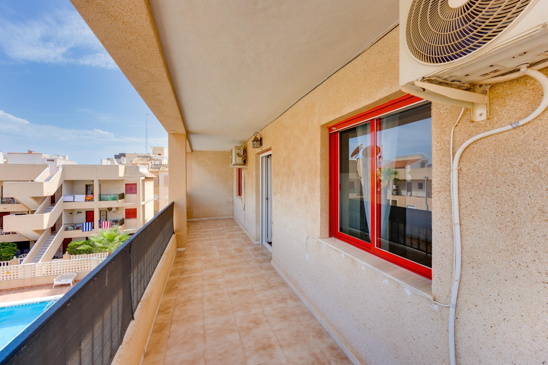 Ático en Torrevieja en la zona de Los Europeos – MH098