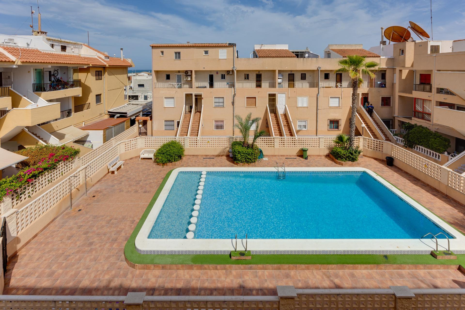 Ático en Torrevieja en la zona de Los Europeos – MH098
