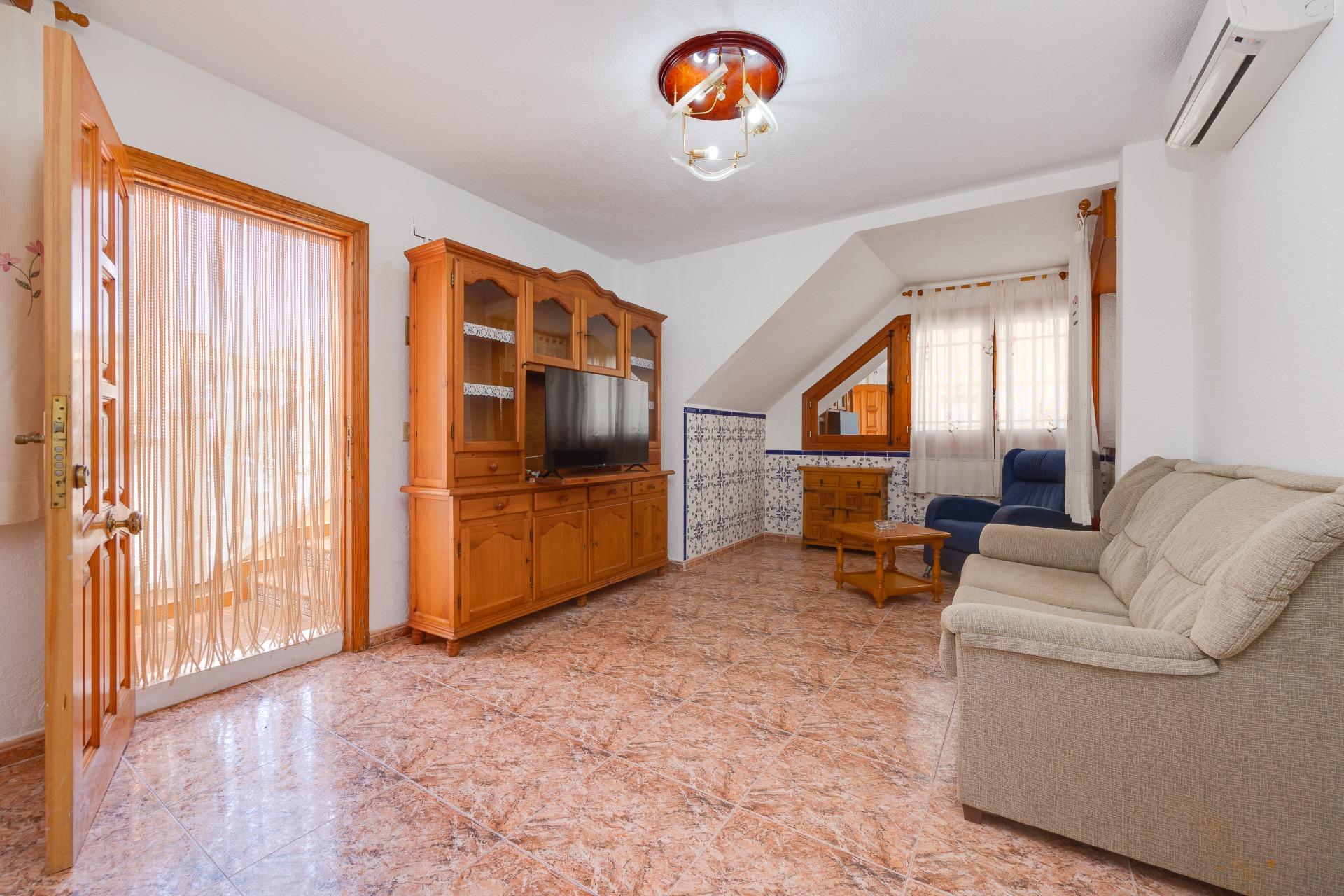 Apartamento en Torrevieja en la zona de La Mata – MH087