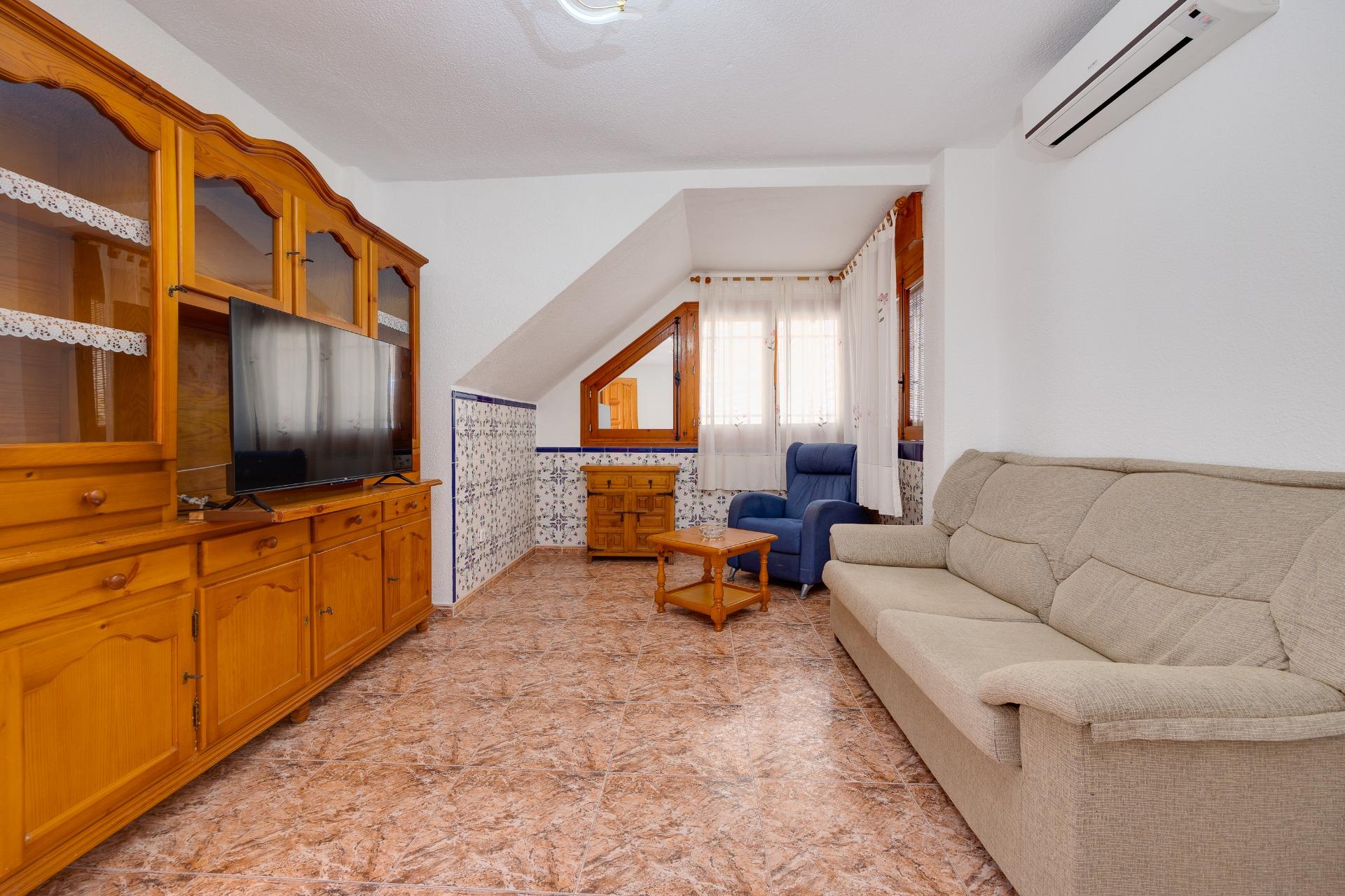 Apartamento en Torrevieja en la zona de La Mata – MH087