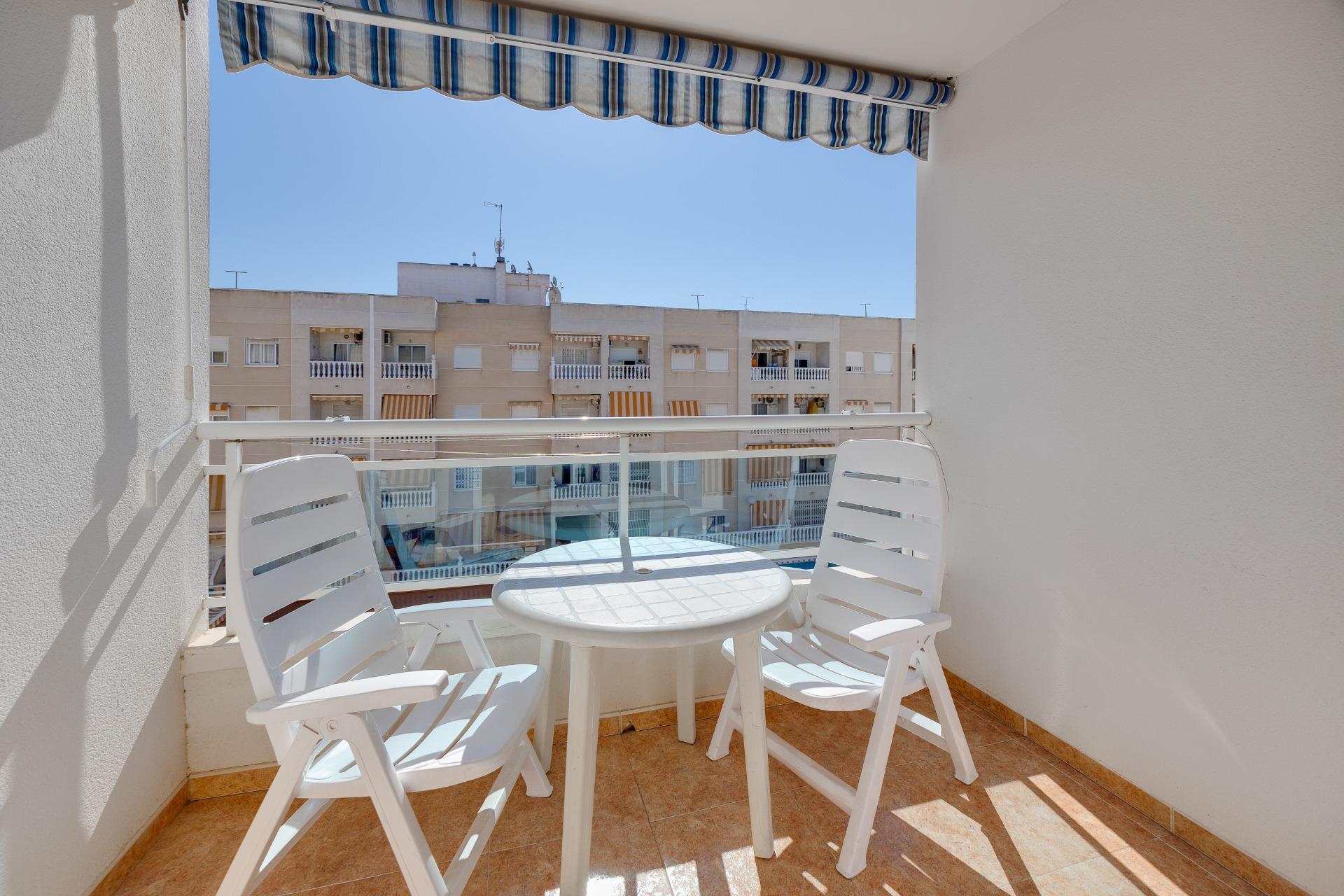 Apartamento en Torrevieja en la zona de Centro – MH091