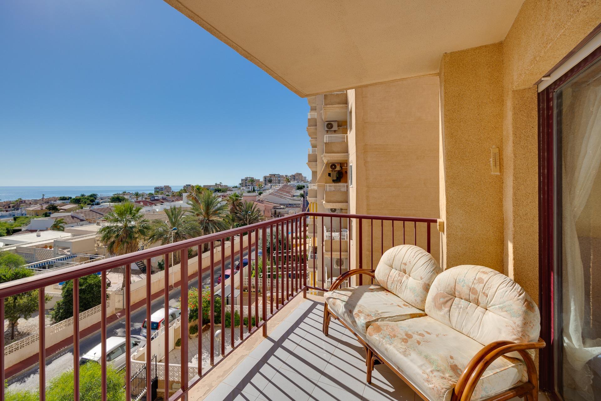 Apartamento en Torrevieja en la zona de La Mata – MH090