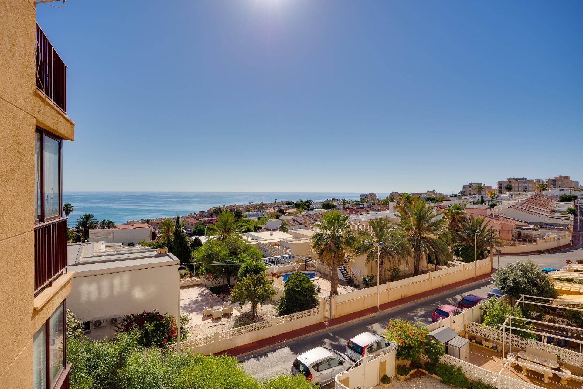 Apartamento en Torrevieja en la zona de La Mata – MH090