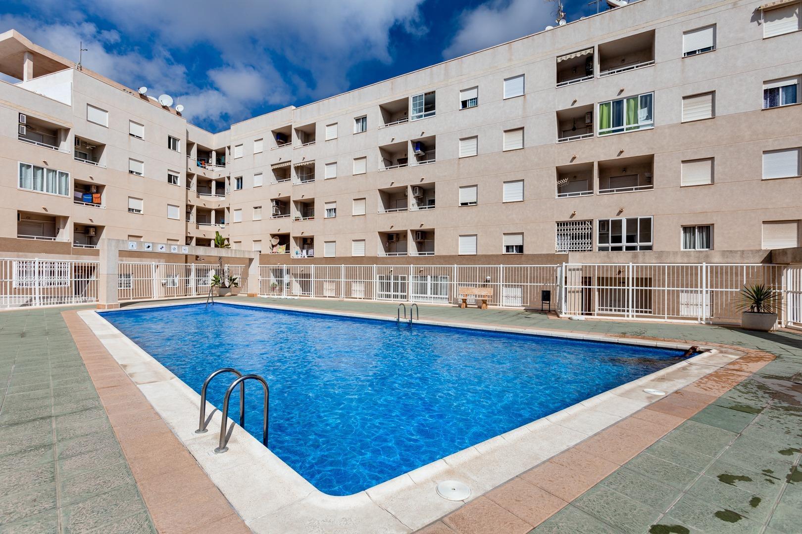 Apartamento en Torrevieja en la zona de El molino – MH080