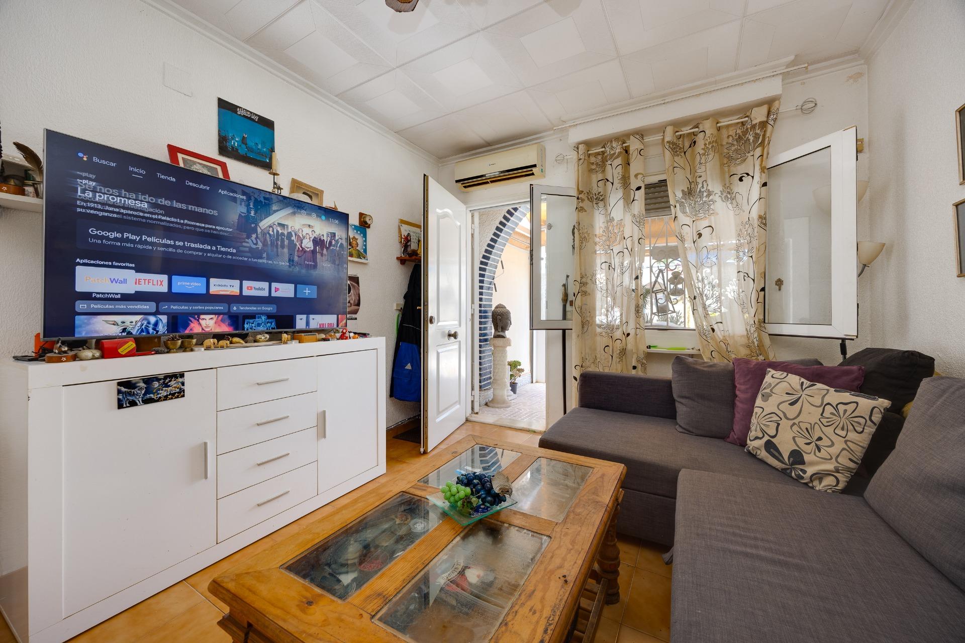 Bungalow en Torrevieja en la zona de Nueva Torrevieja – MH094