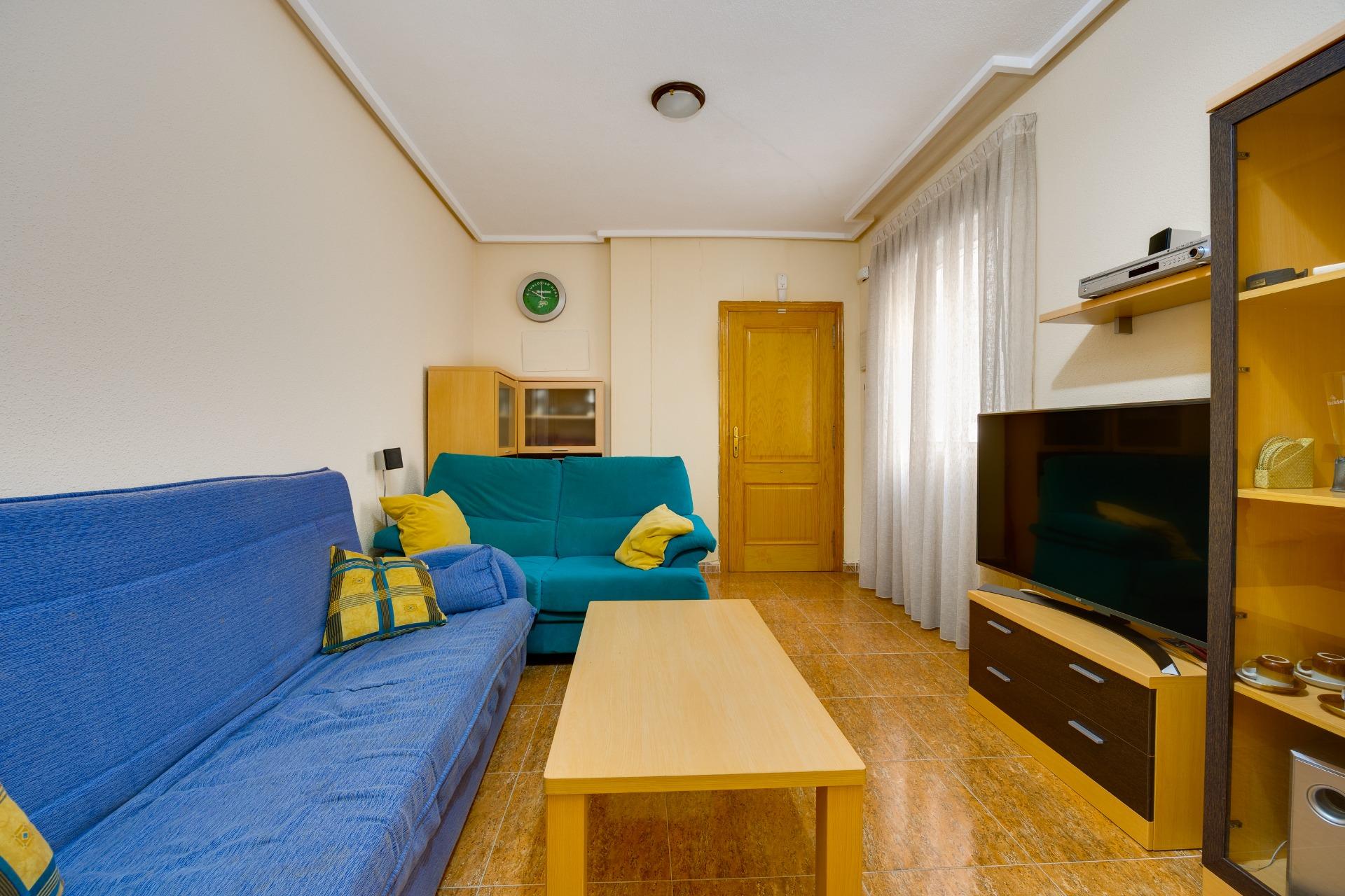 Apartamento en Torrevieja en la zona de Centro – MH101