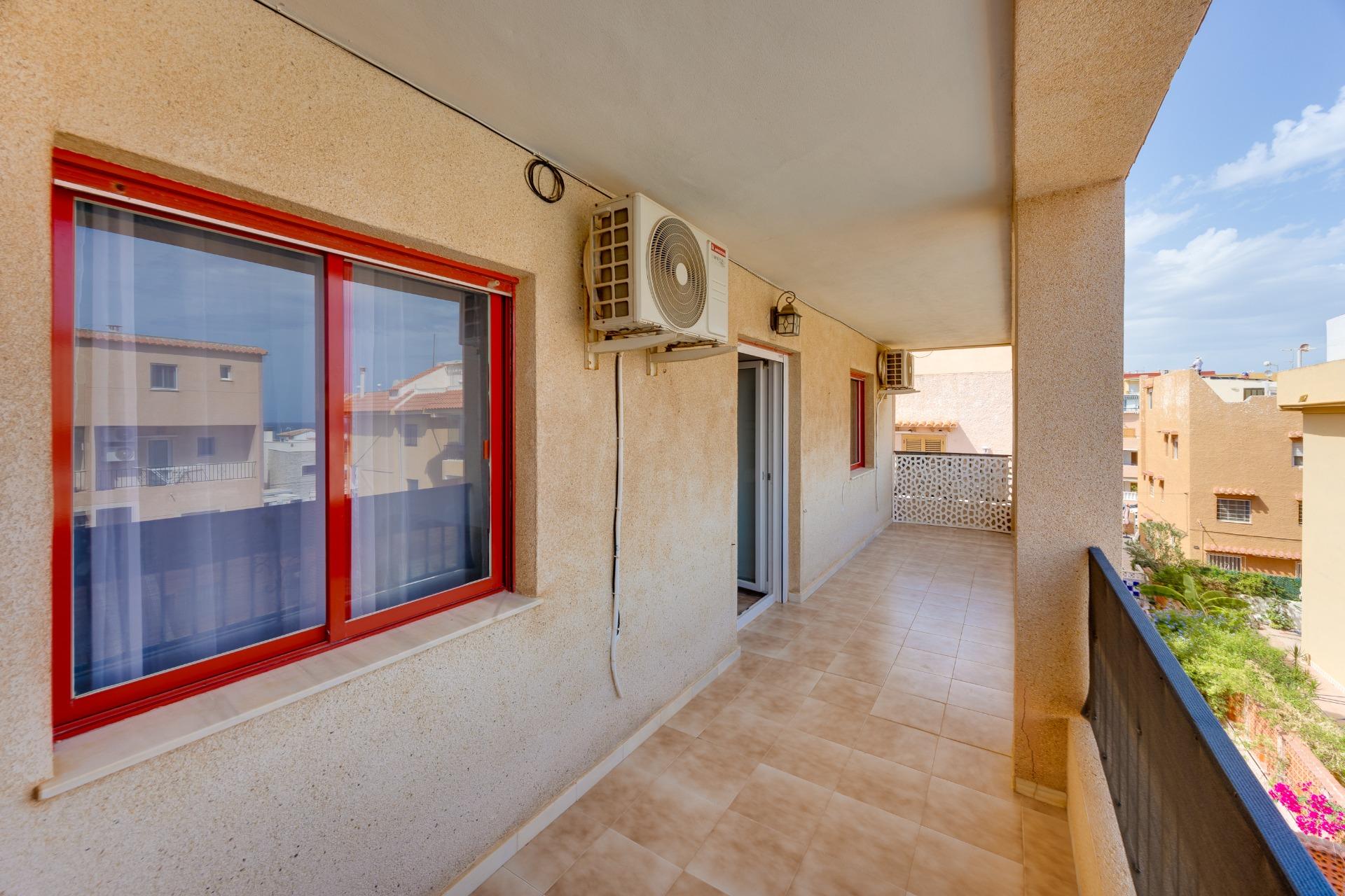 Ático en Torrevieja en la zona de Los Europeos – MH098