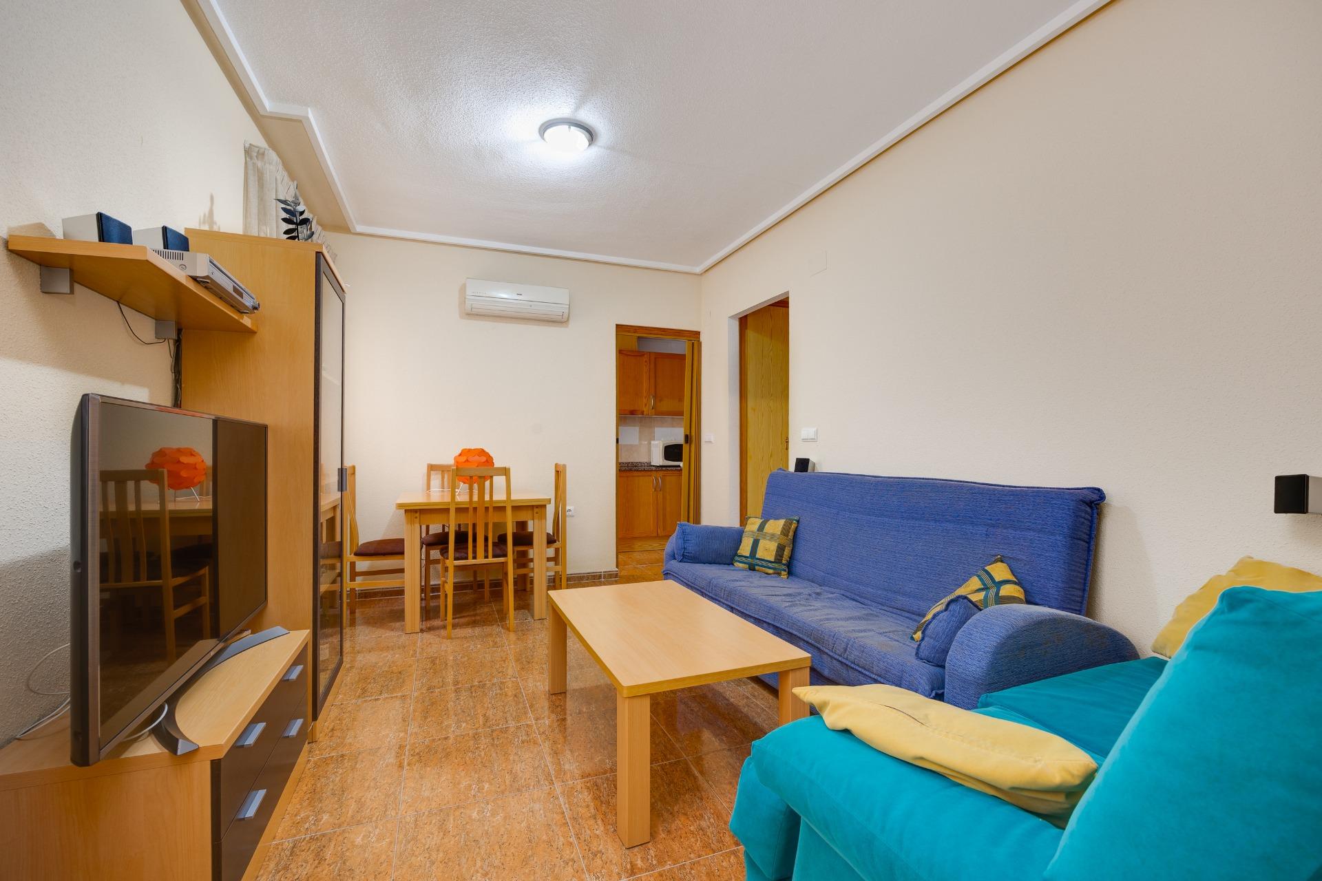 Apartamento en Torrevieja en la zona de Centro – MH101