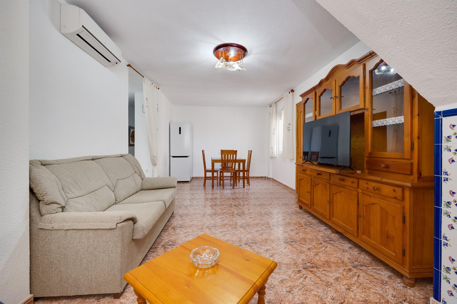 Apartamento en Torrevieja en la zona de La Mata – MH087
