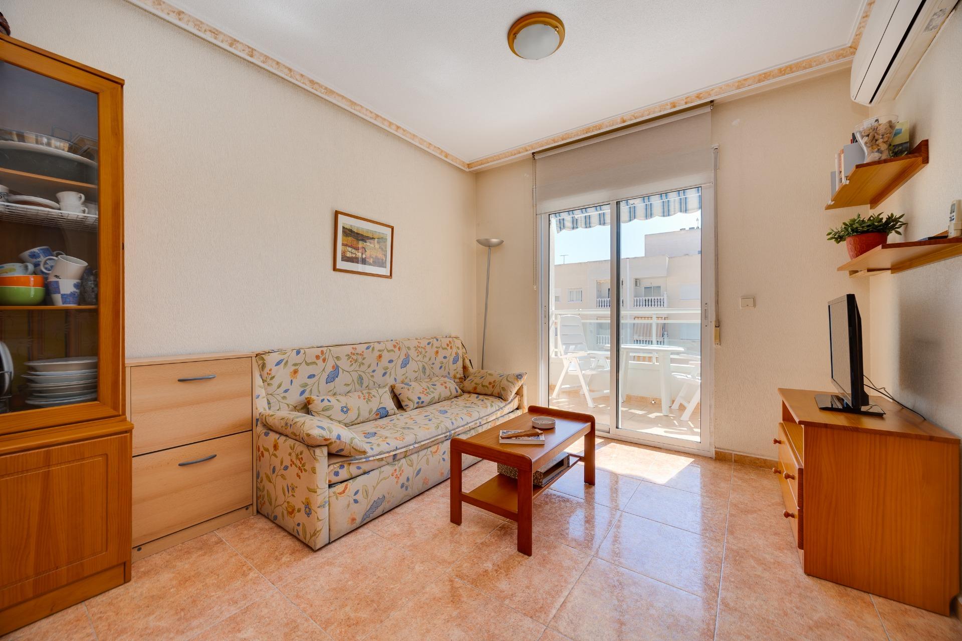 Apartamento en Torrevieja en la zona de Centro – MH091
