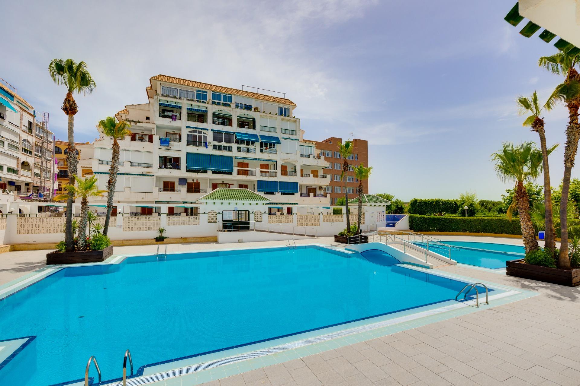 Apartamento en Torrevieja en la zona de Los Europeos – MH086