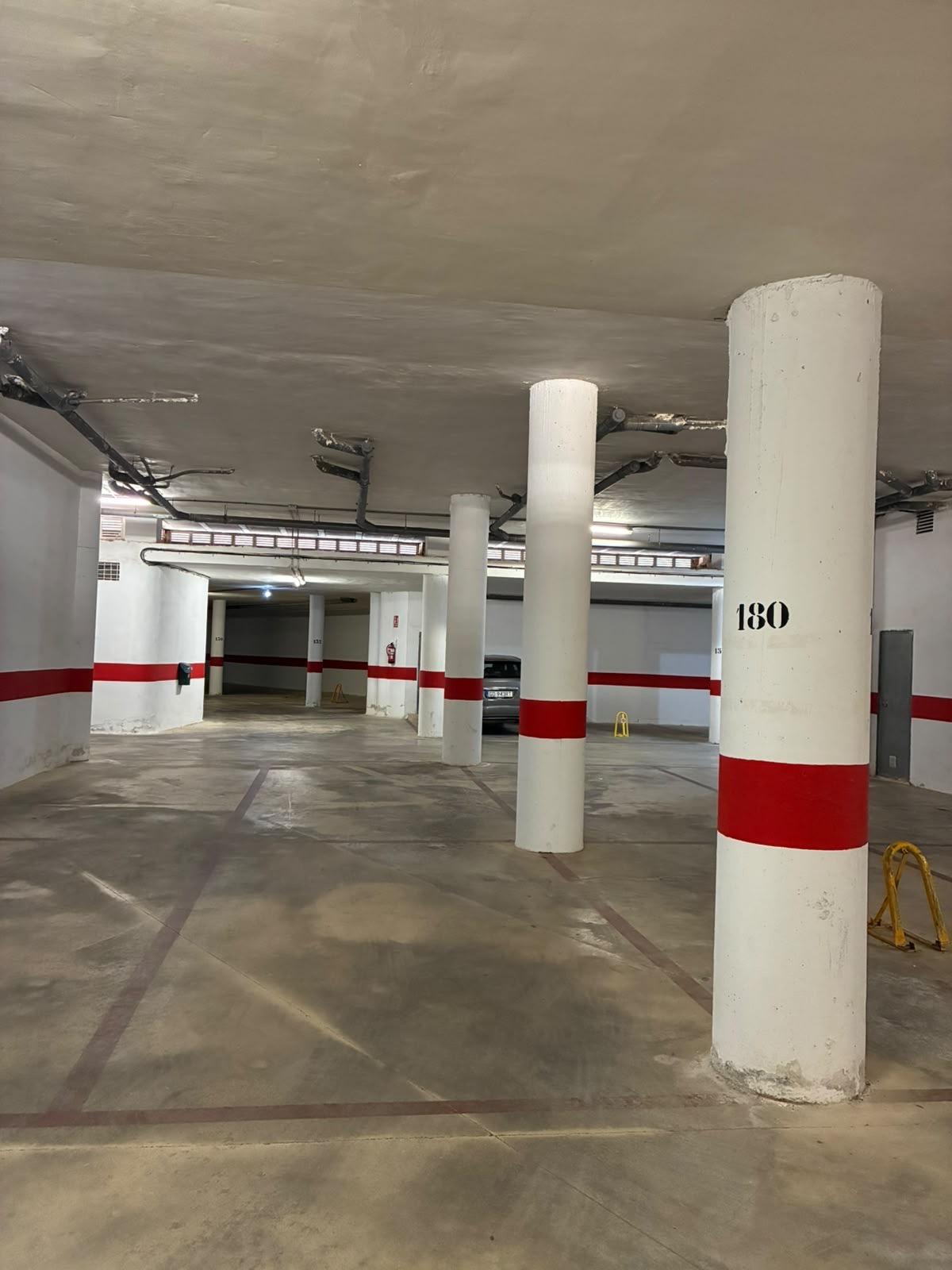 Parking en Torrevieja en la zona de Los Europeos – MH108