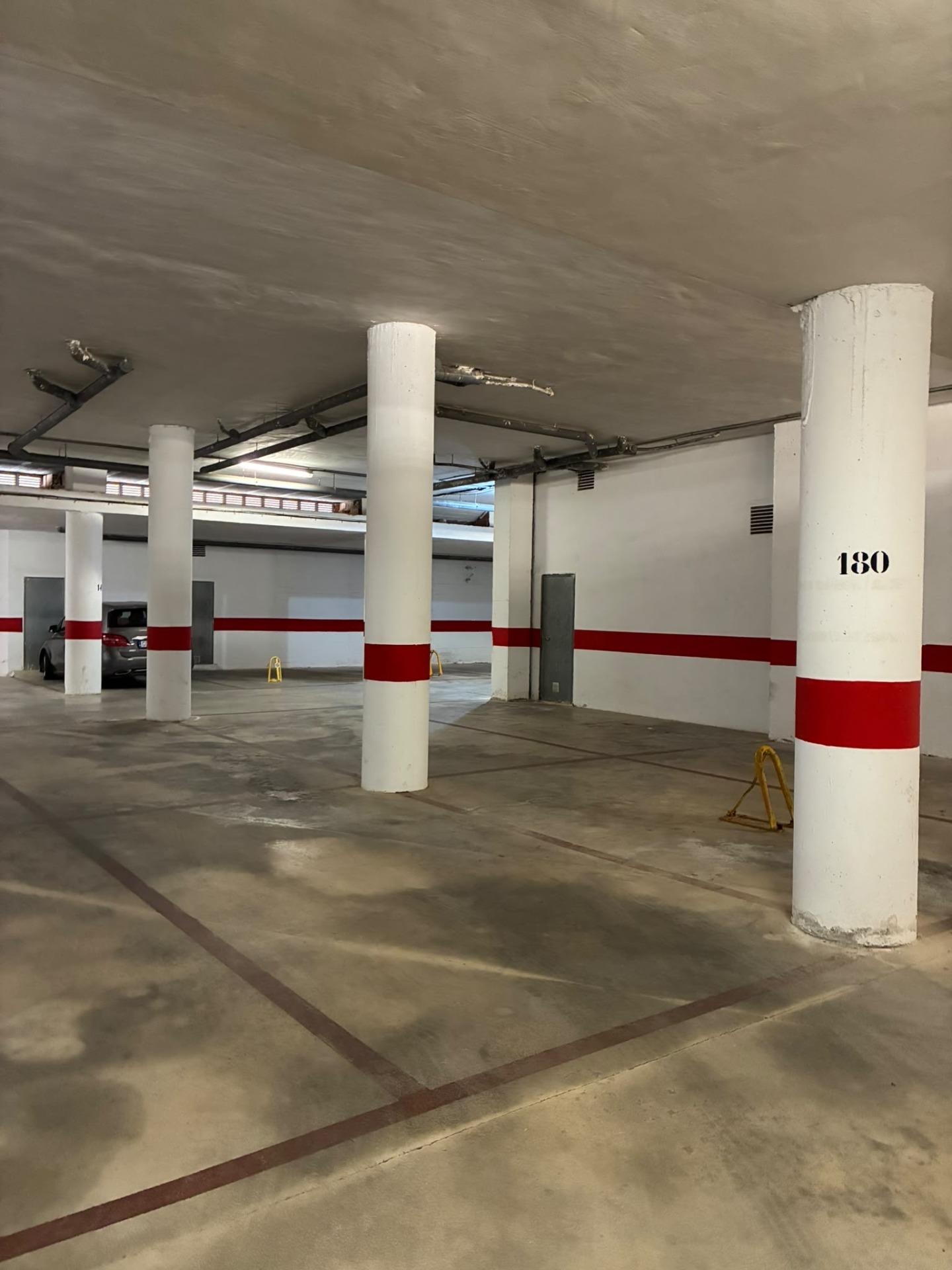 Parking en Torrevieja en la zona de Los Europeos – MH108