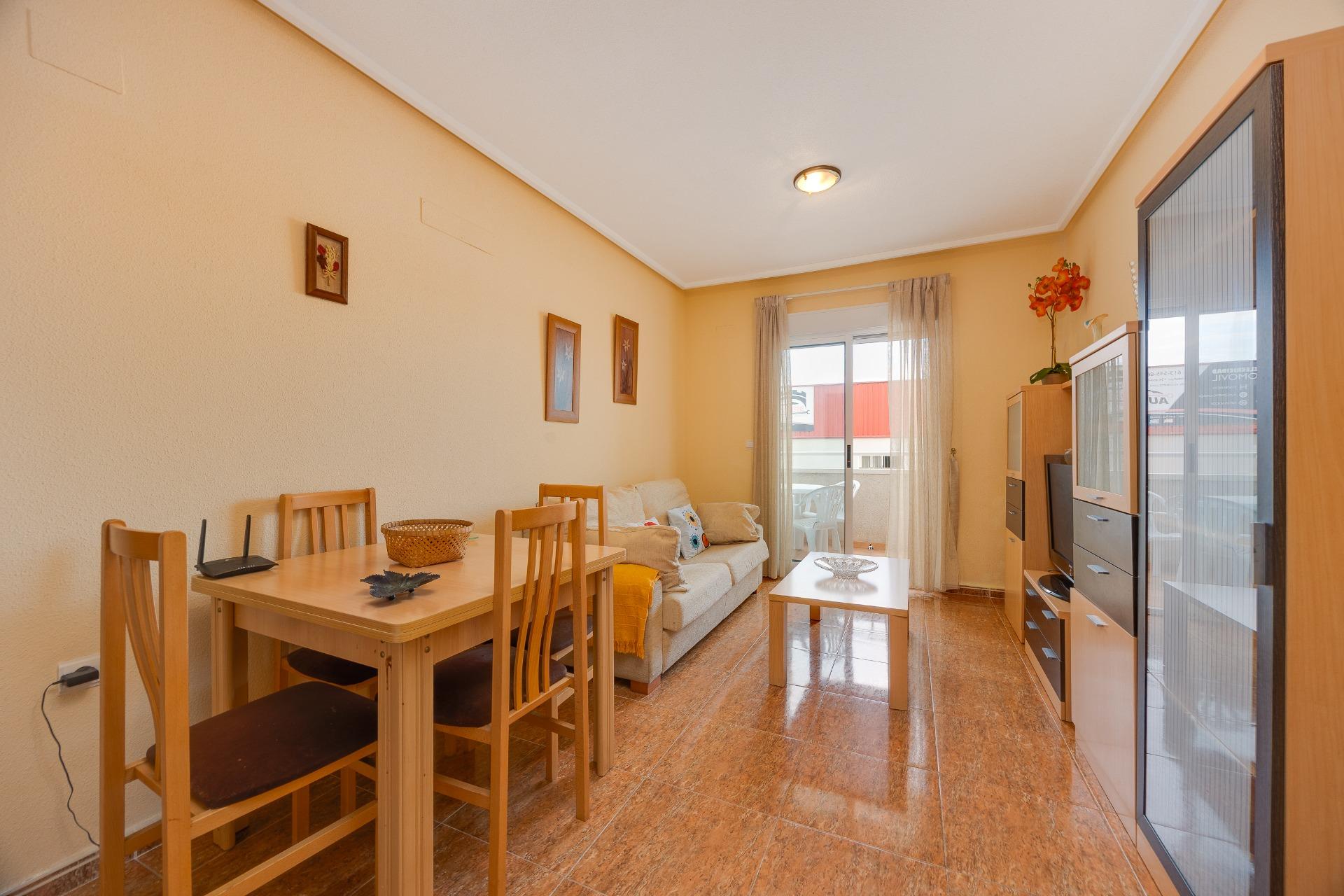 Apartamento en Torrevieja en la zona de Centro – MH106